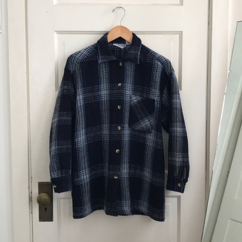 SOLD ☀️ VINTAGE Wool Flannel Button Up Jacket
